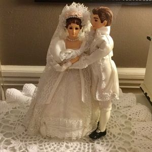 Musical Rotating Bride & Groom